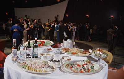 Что из алкоголя пили в советских ресторанах и сколько стоило там поесть